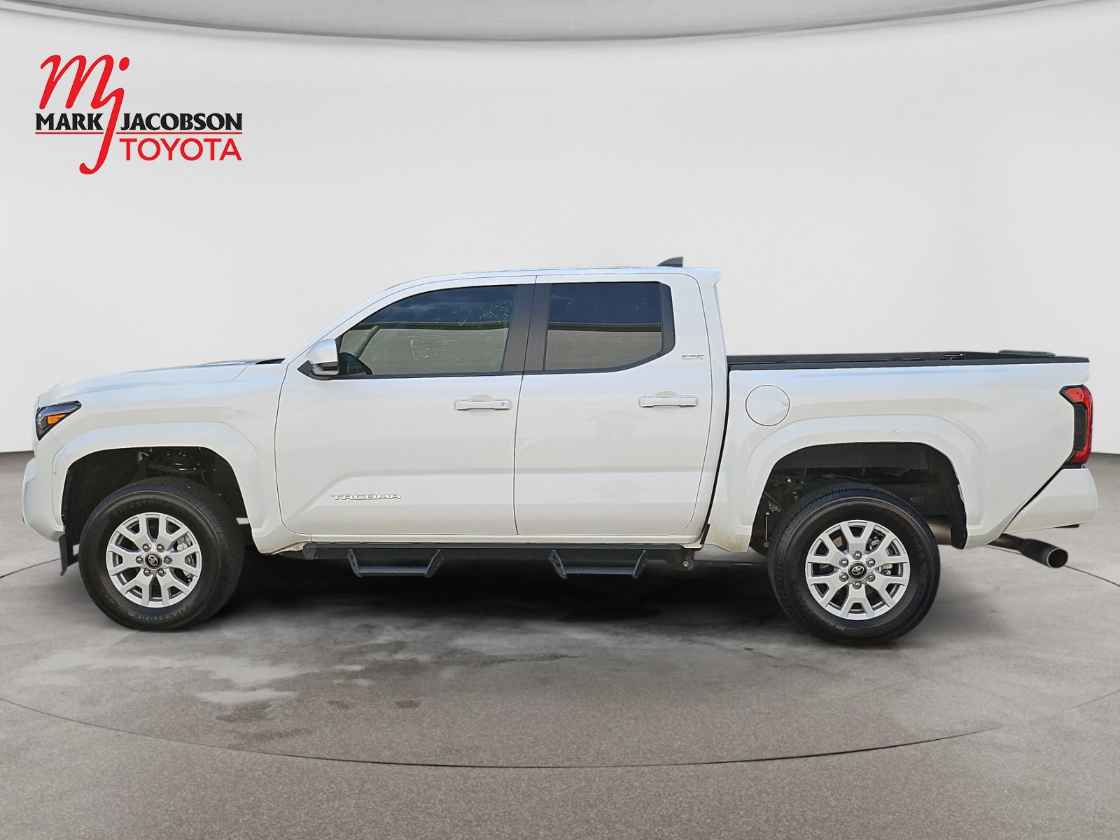 Used 2024 Toyota Tacoma SR5 w/ SR5 Upgrade Package RWD image 9