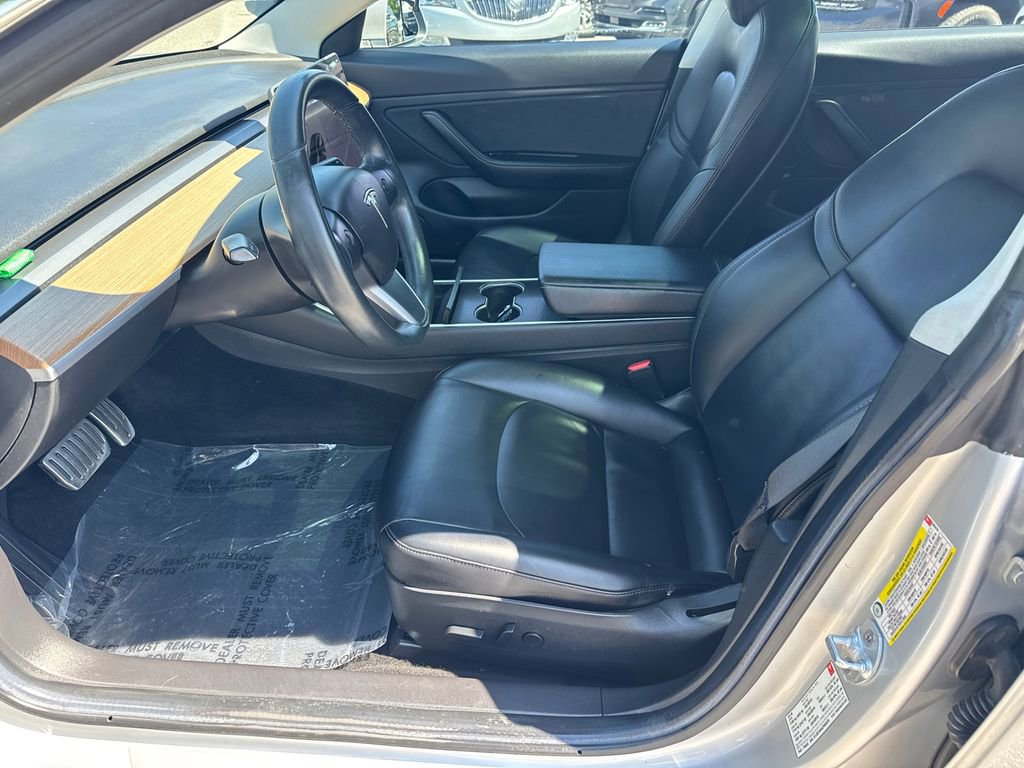 Used 2018 Tesla Model 3 image 9