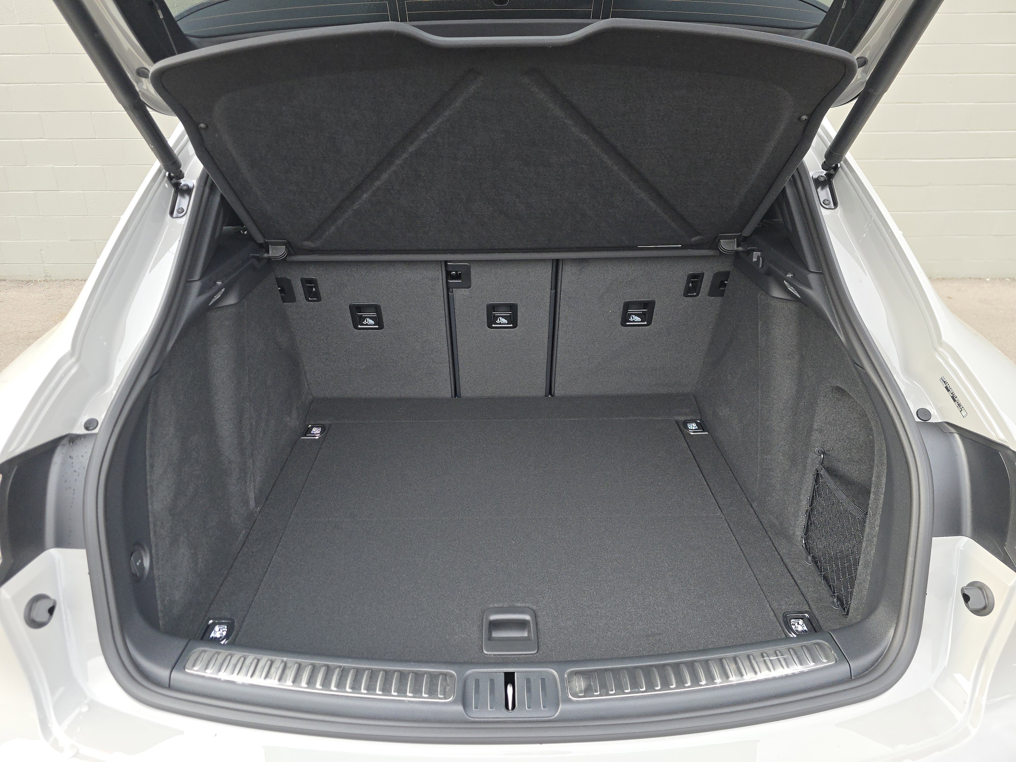 New 2026 Porsche Macan image 15