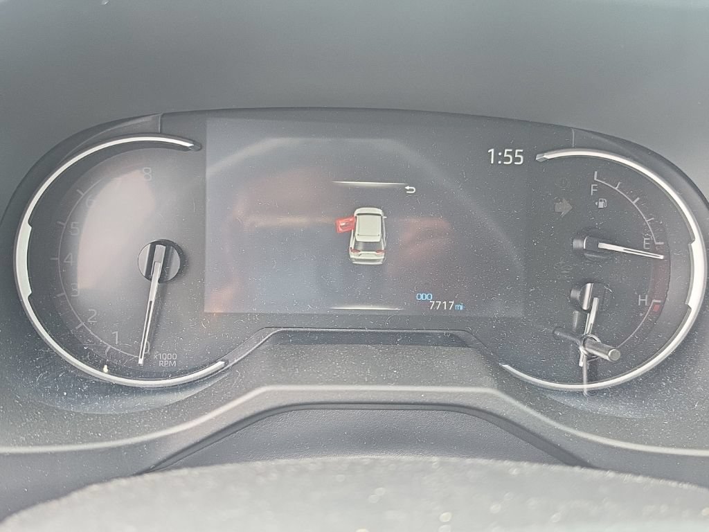 Used 2025 Toyota RAV4 LE FWD image 8