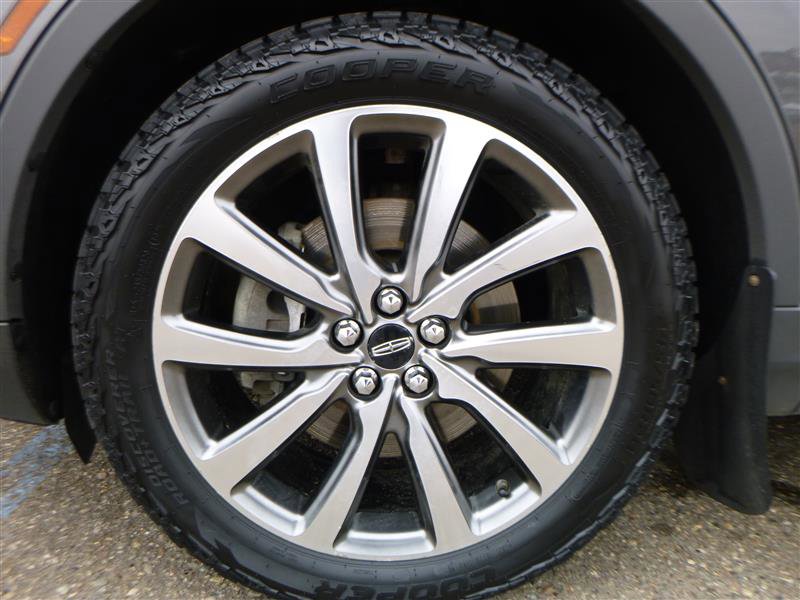 Used 2019 Lincoln Nautilus Select AWD/4WD image 24