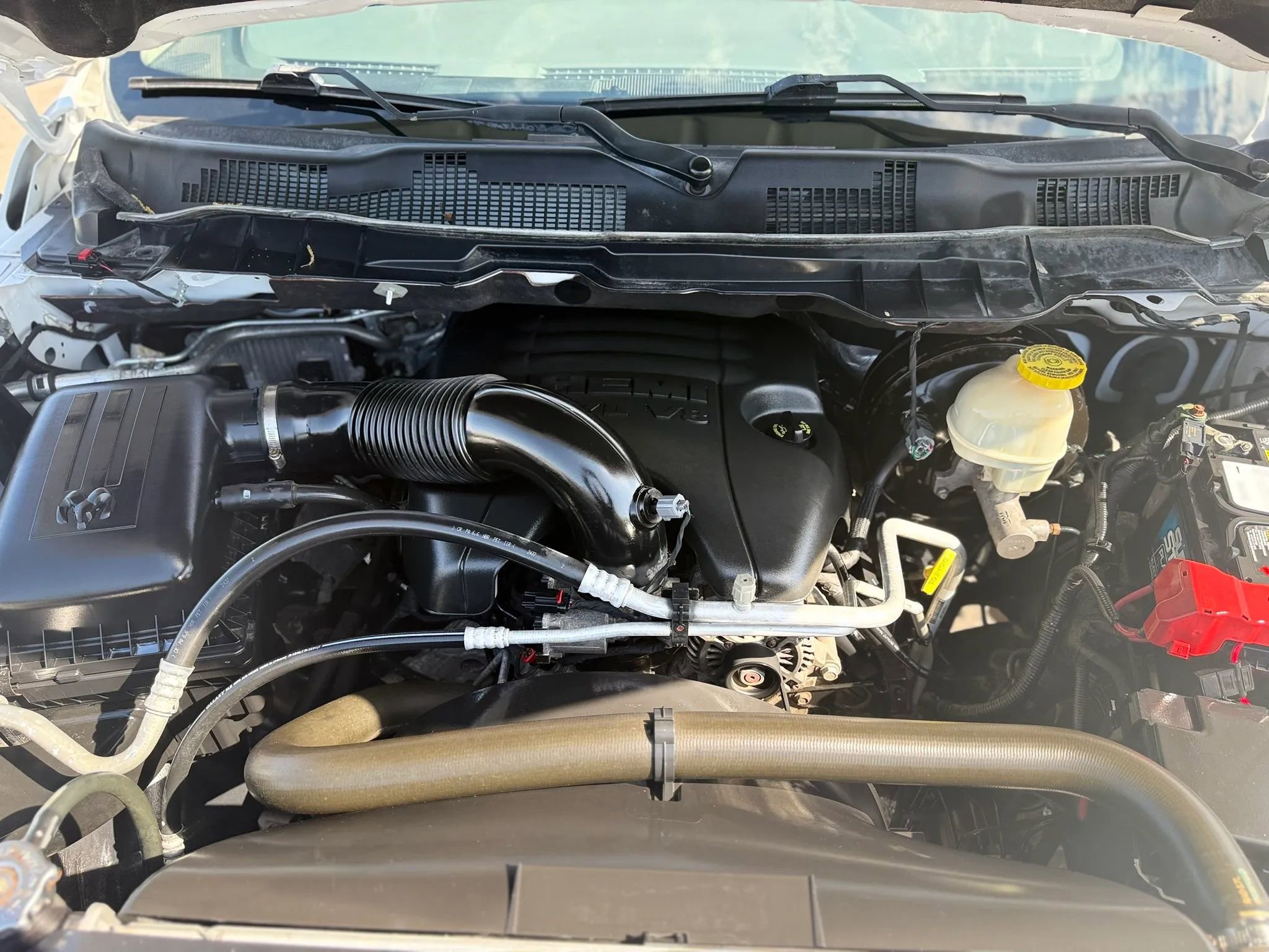 Used 2018 RAM 1500 SLT AWD/4WD image 32