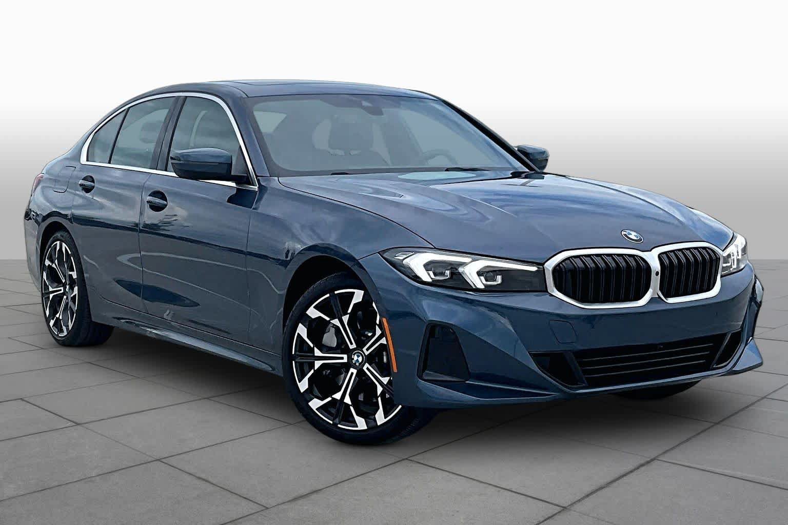 Used 2025 BMW 330i Sedan RWD image 2