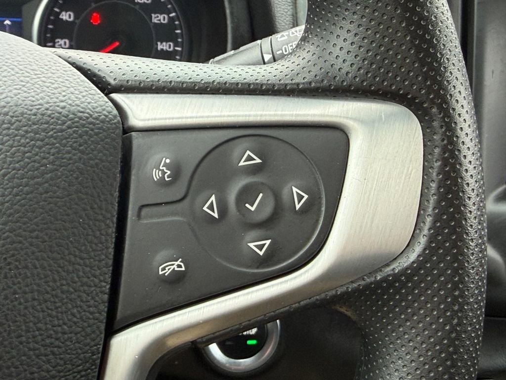 Used 2022 GMC Terrain SLE w/ Driver Convenience Package image 17