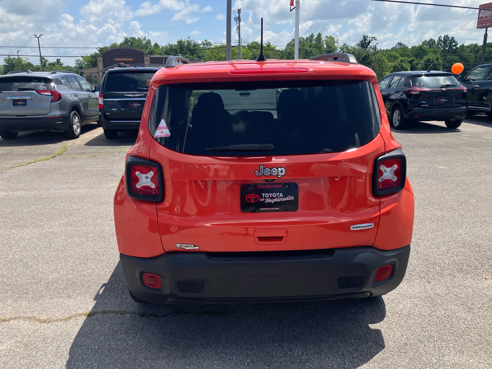 Used 2021 Jeep Renegade Latitude FWD image 6