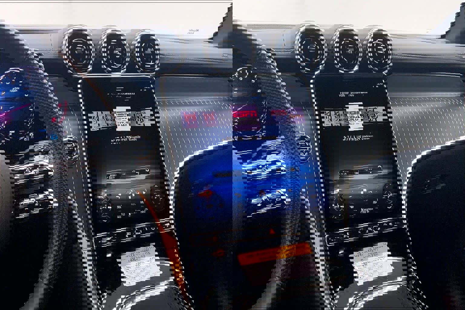 Used 2025 Mercedes-Benz GLC 300 image 26