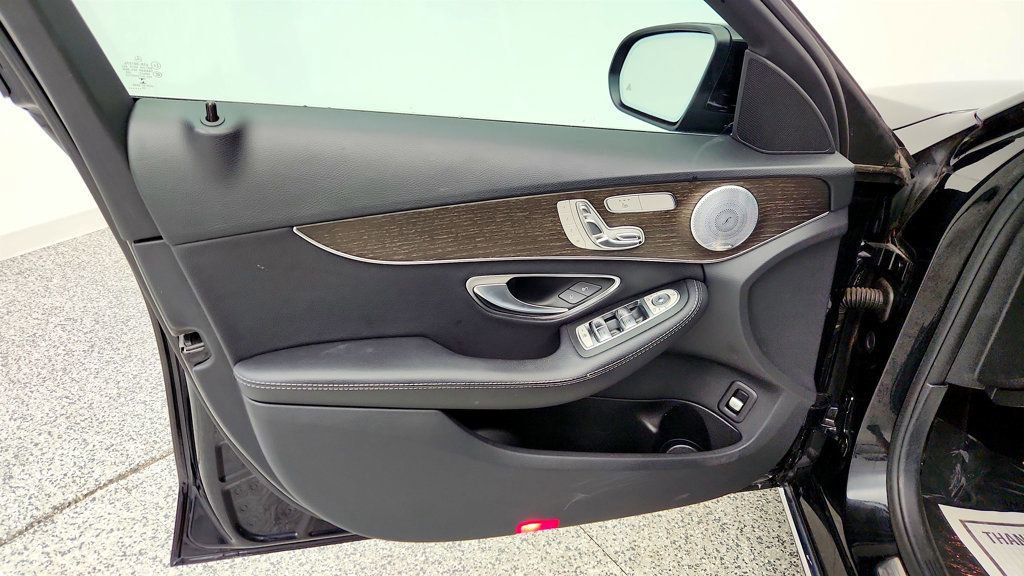 Used 2019 Mercedes-Benz C 300 4MATIC Sedan image 11