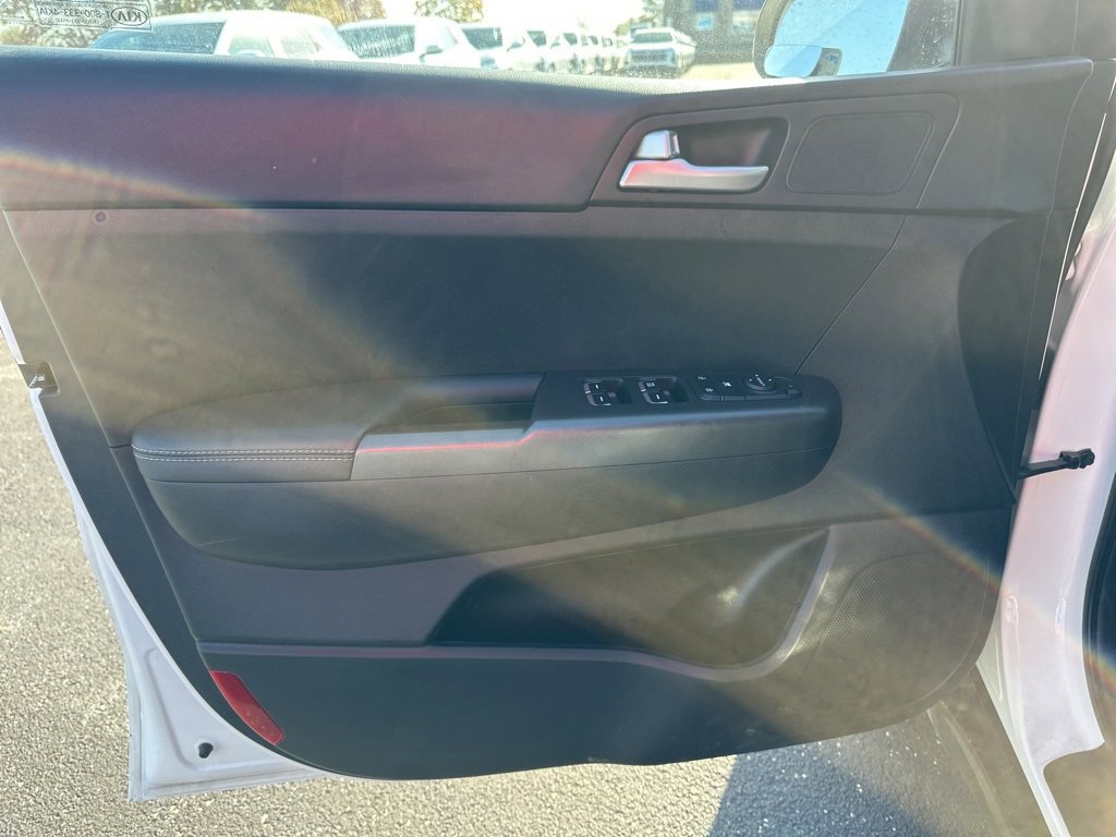 Used 2022 Kia Sportage LX image 23