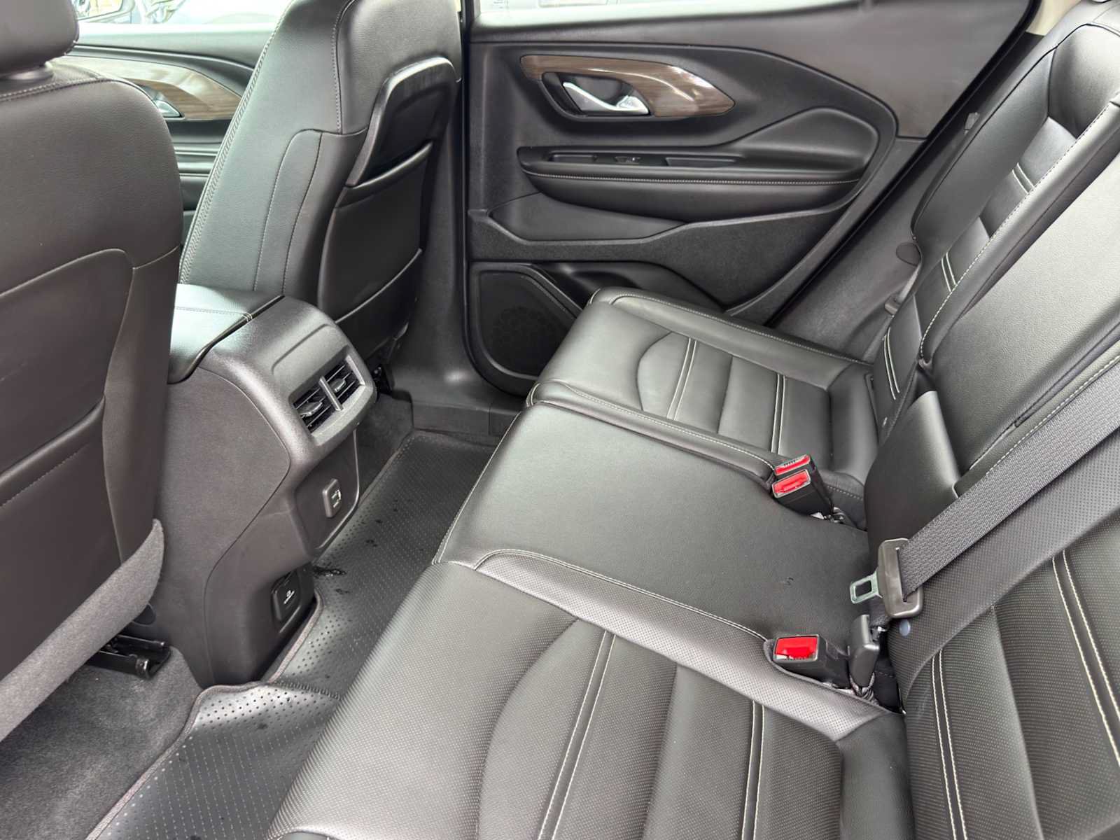 Used 2022 GMC Terrain Denali w/ LPO, Cargo Package AWD/4WD image 32