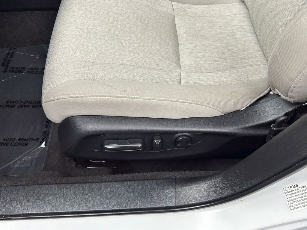 Used 2023 Honda Accord EX image 11