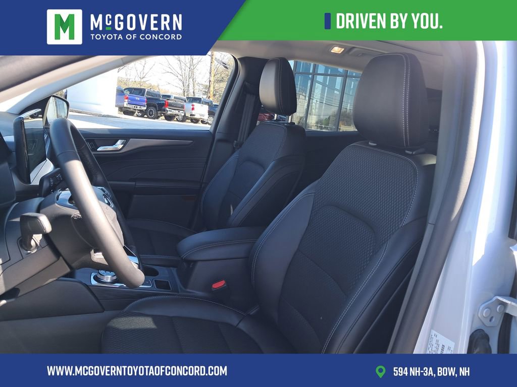 Used 2025 Ford Escape SE image 17