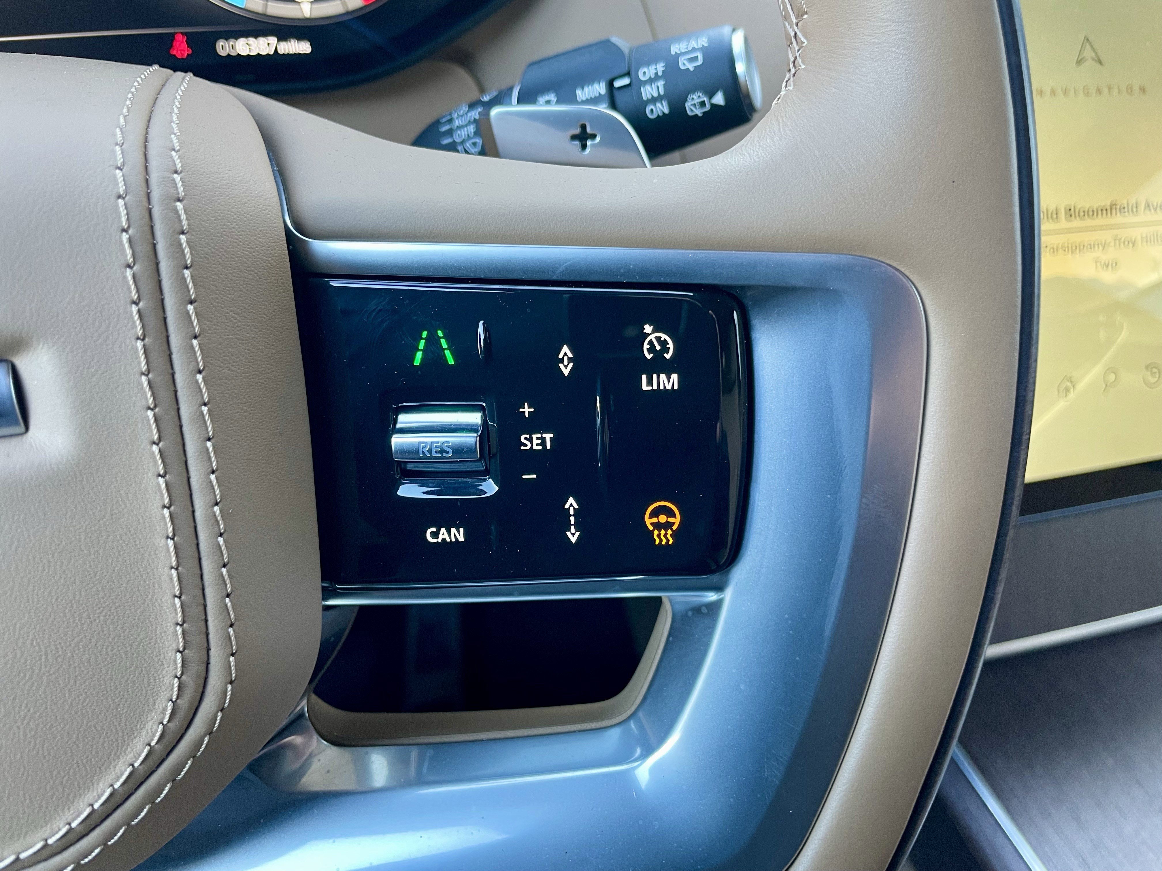 Used 2024 Land Rover Range Rover SE image 22