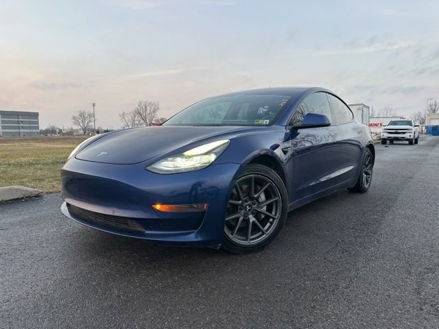 Used 2021 Tesla Model 3 Standard Range Plus image 2