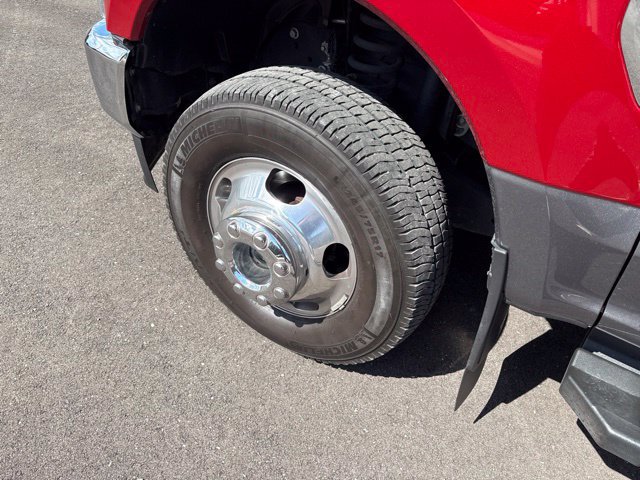 Used 2022 Ford F350 Platinum AWD/4WD image 4