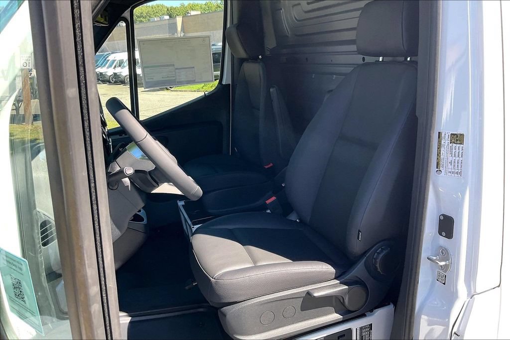 New 2026 Mercedes-Benz Sprinter 2500 image 8