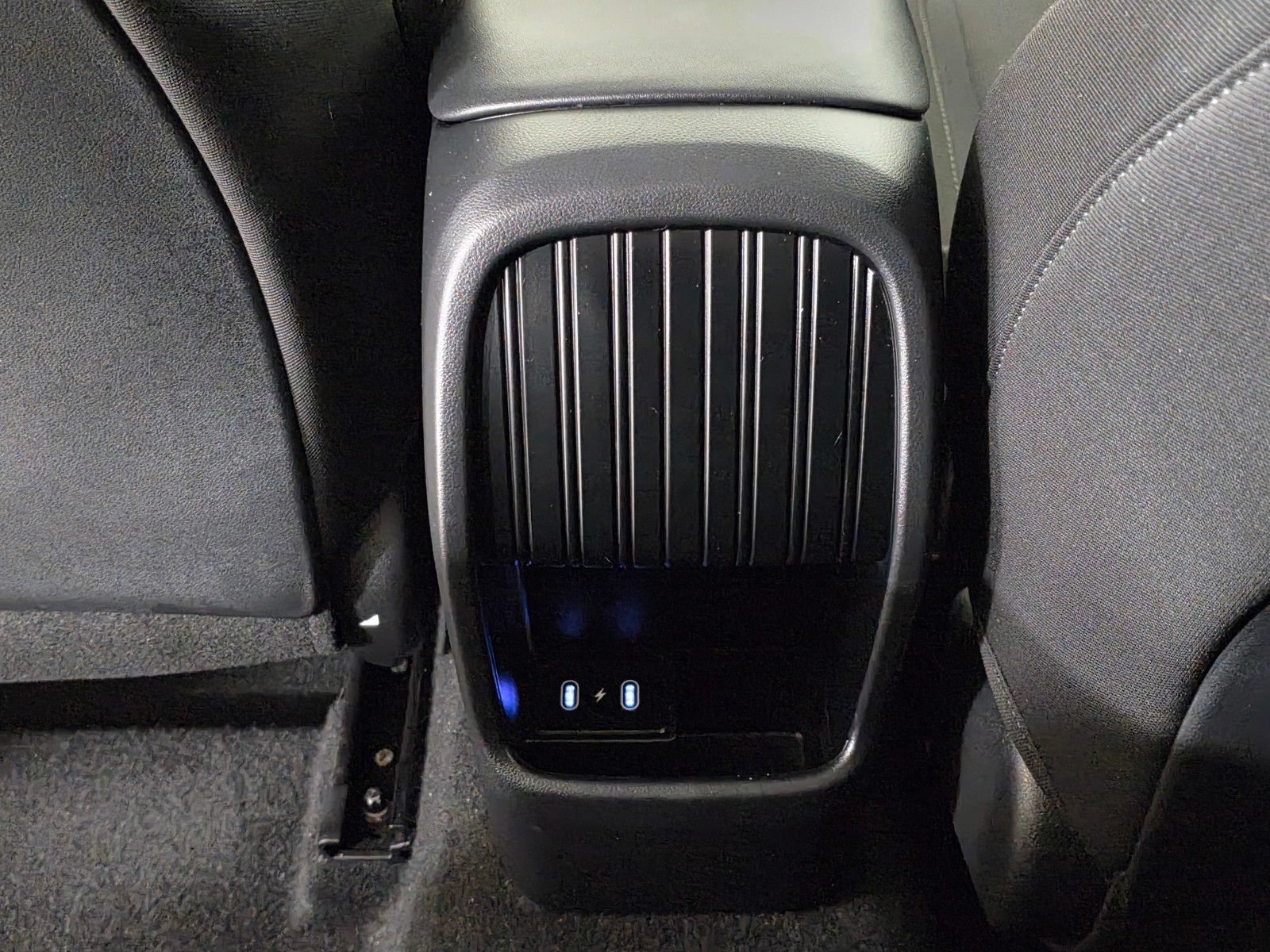 Used 2024 Hyundai Kona SE AWD/4WD image 16