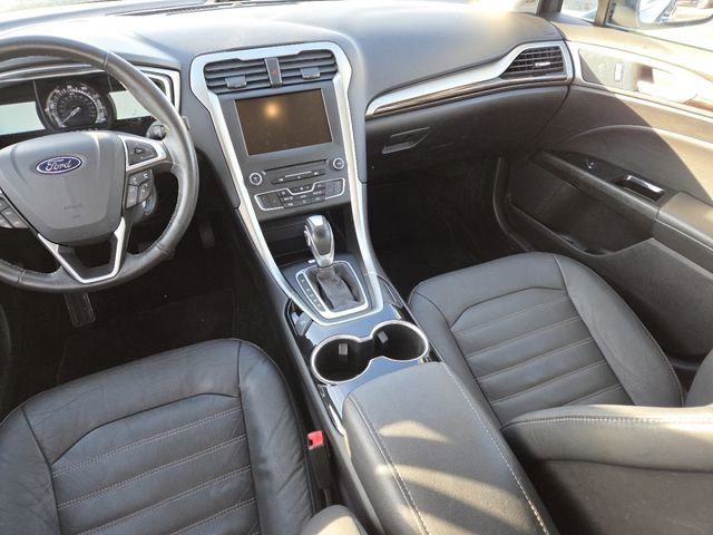 Used 2016 Ford Fusion SE w/ Equipment Group 202A image 28