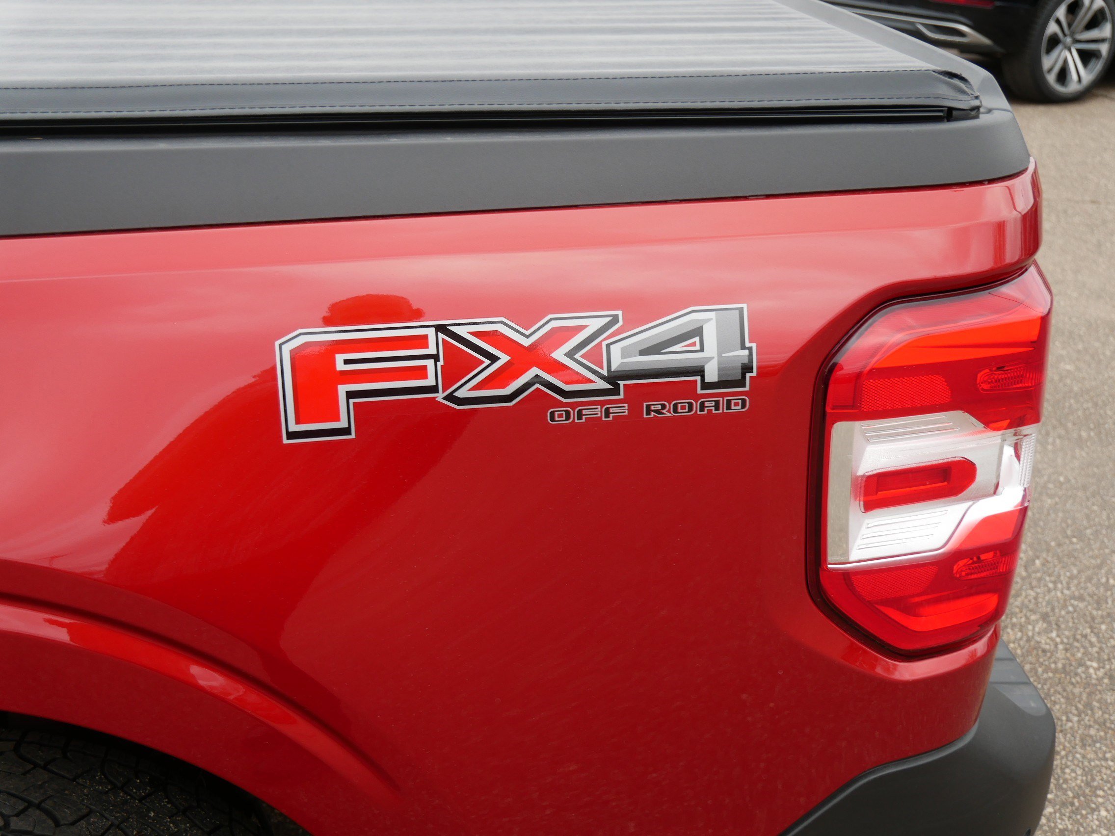 Used 2024 Ford Maverick Lariat w/ FX4 Off-Road Package image 18