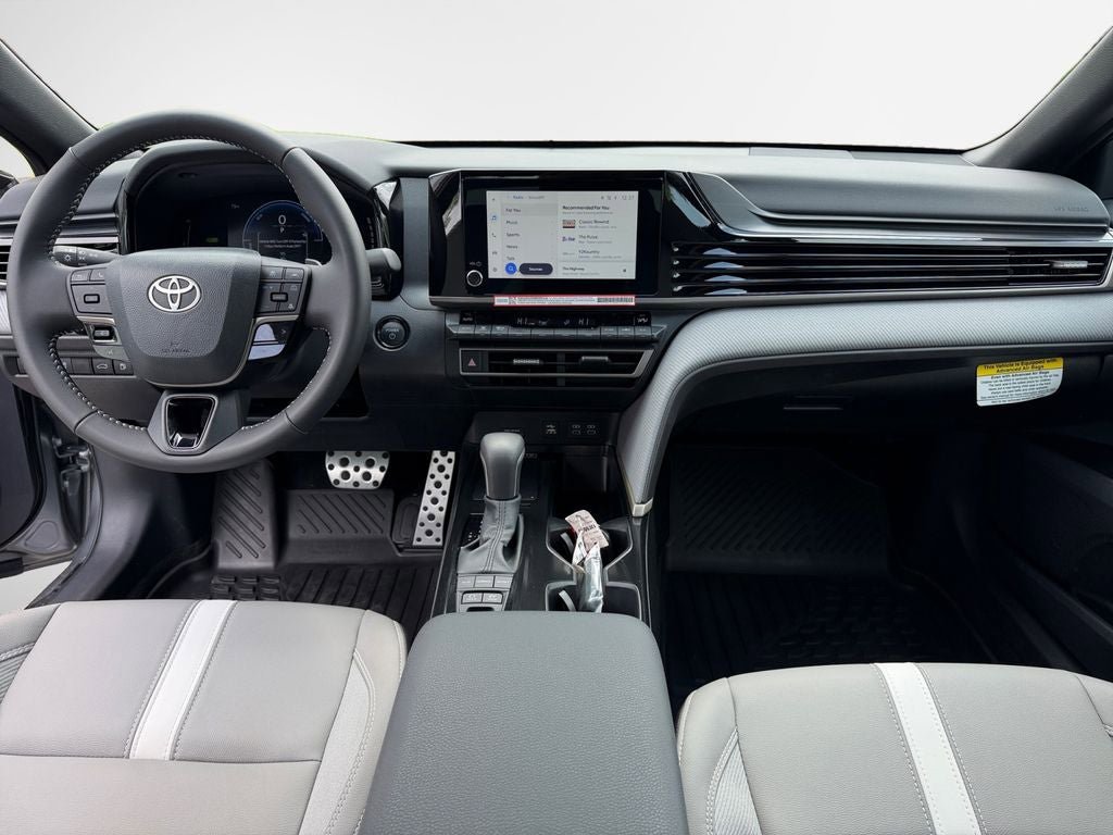 Used 2026 Toyota Camry SE w/ Convenience Package FWD image 16