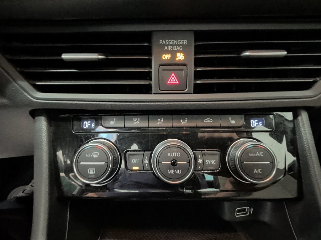 Used 2019 Volkswagen Jetta R-Line FWD image 22