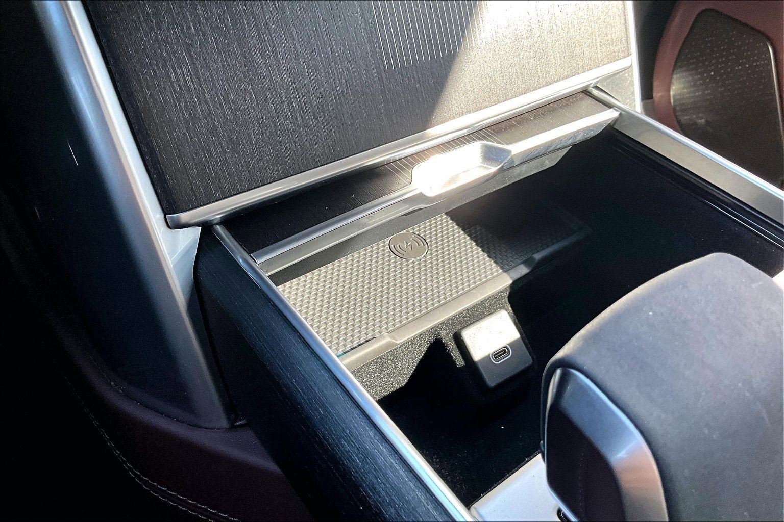 Used 2025 Land Rover Range Rover Autobiography image 32