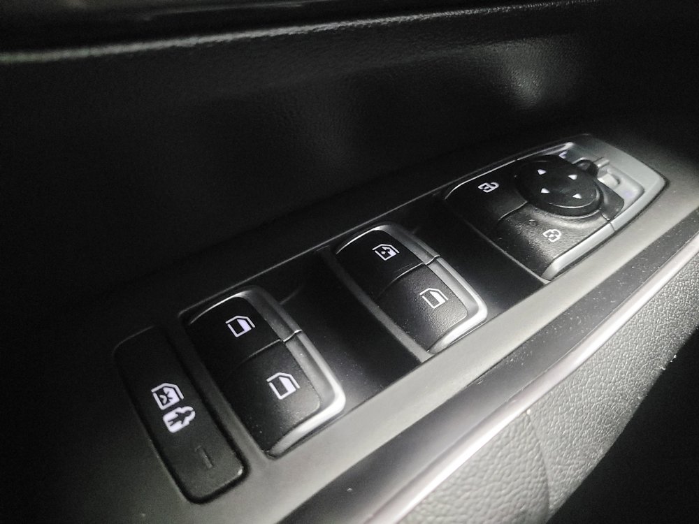 Used 2023 Kia Sorento S FWD image 27