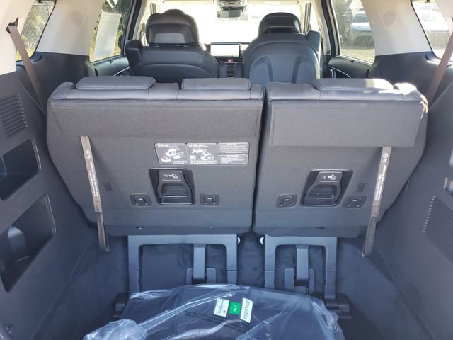 New 2026 Kia Carnival SX Prestige FWD image 28