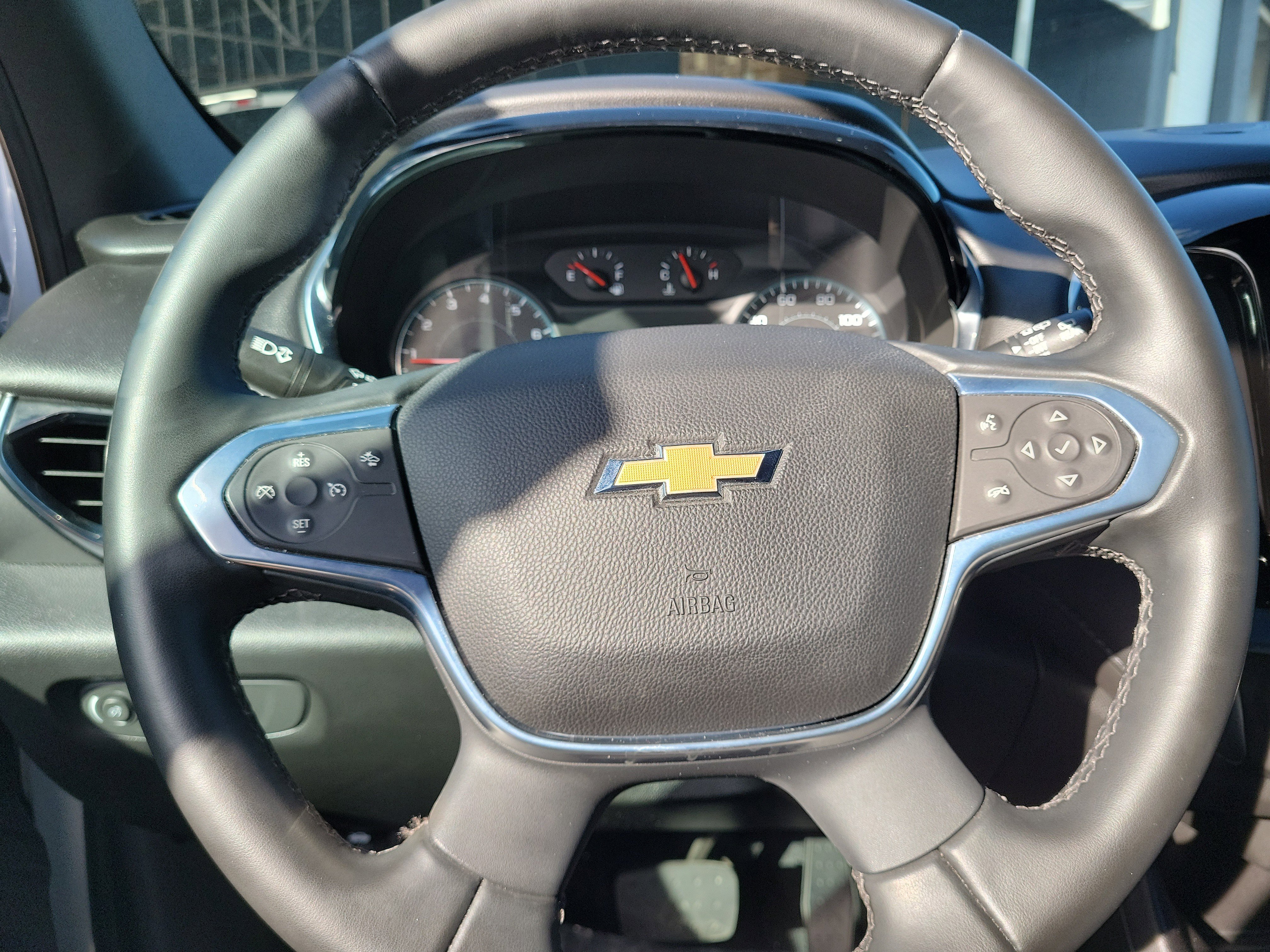 Used 2023 Chevrolet Traverse LT image 14