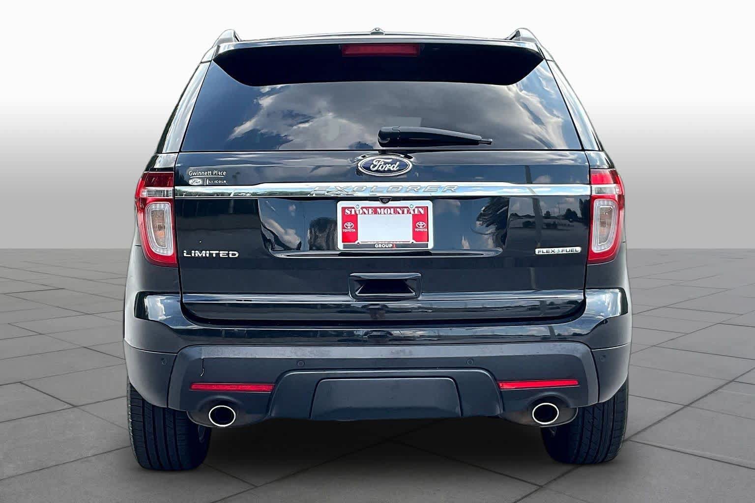 Used 2015 Ford Explorer Limited w/ Equipment Group 302A FWD image 4