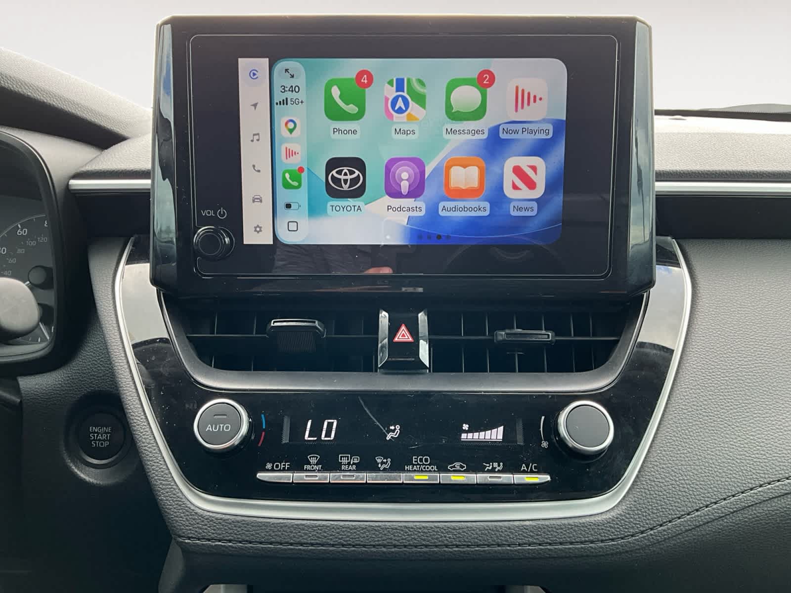 Used 2025 Toyota Corolla Cross LE w/ Moonroof Package FWD image 11