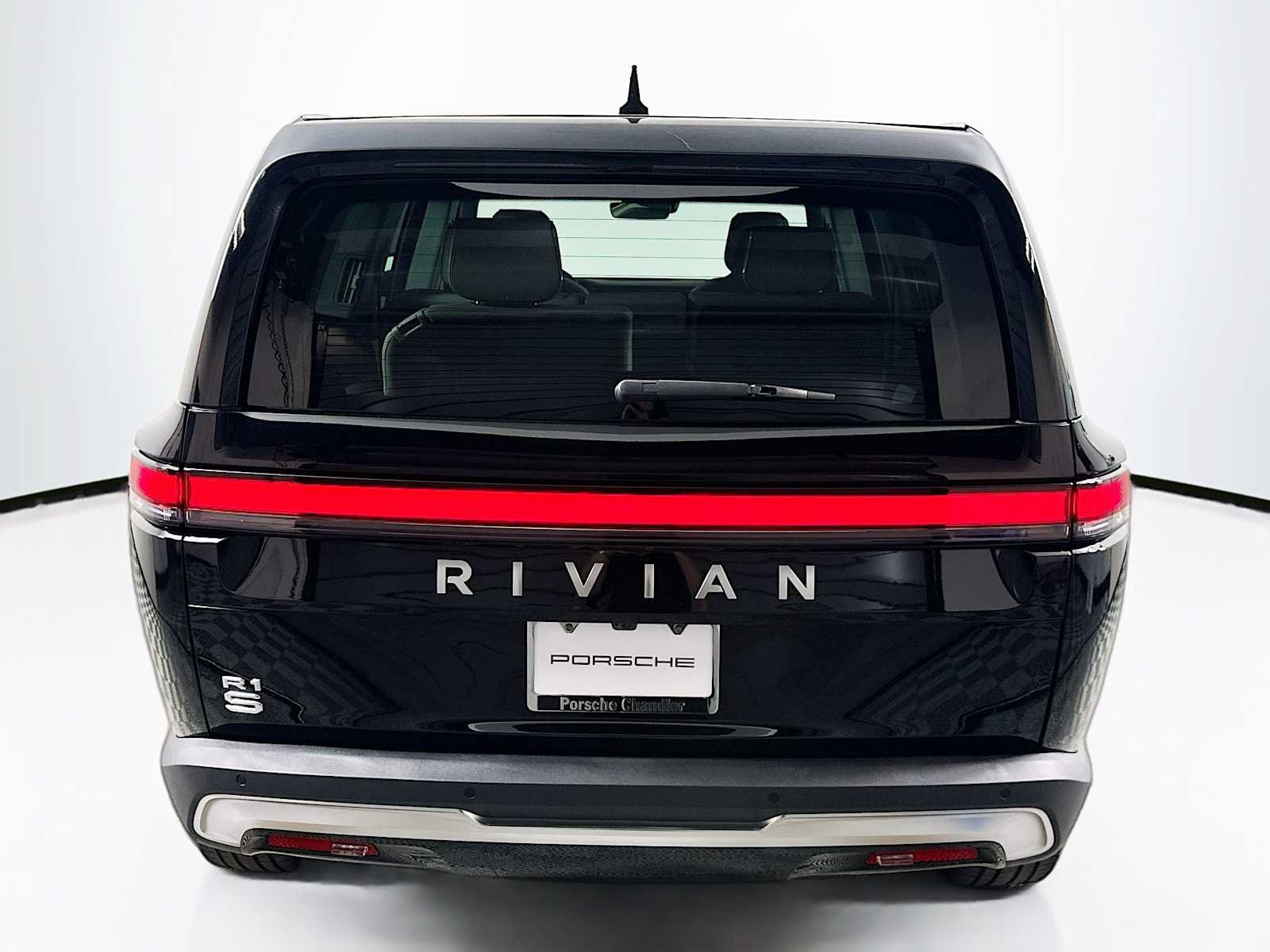 Used 2023 Rivian R1S Adventure AWD/4WD image 10