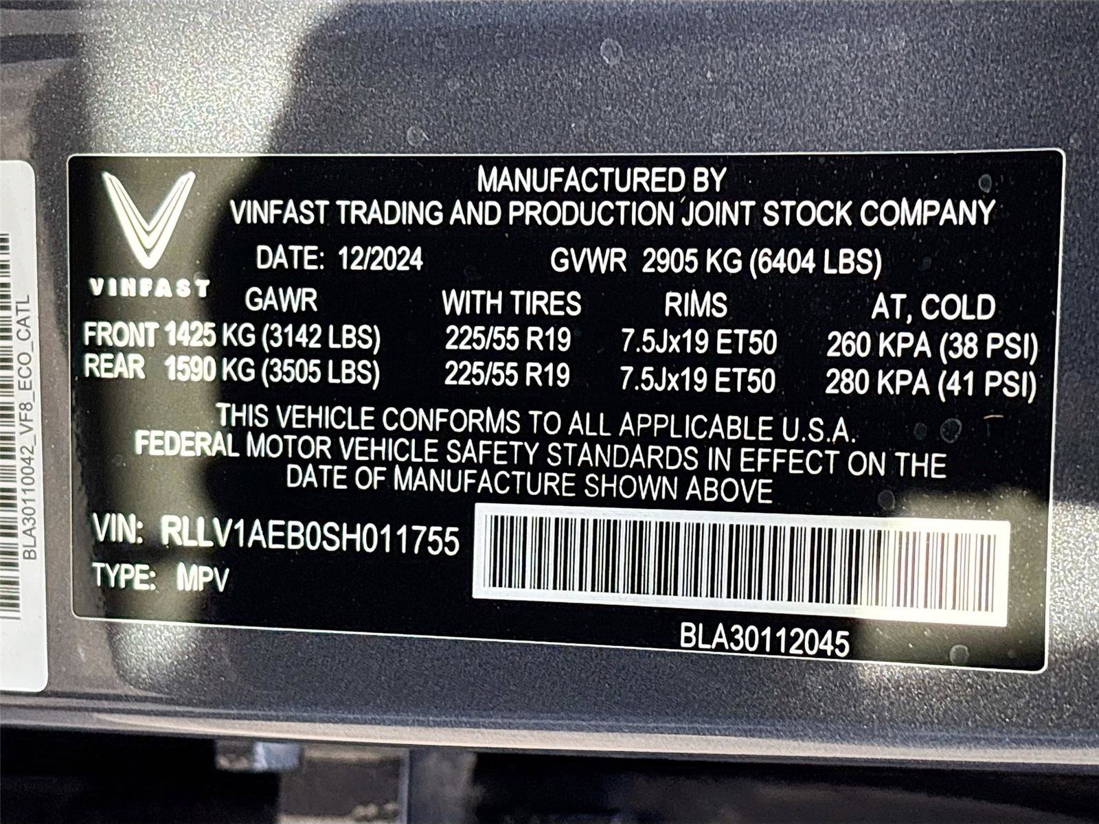 New 2025 VinFast VF 8 Eco image 32