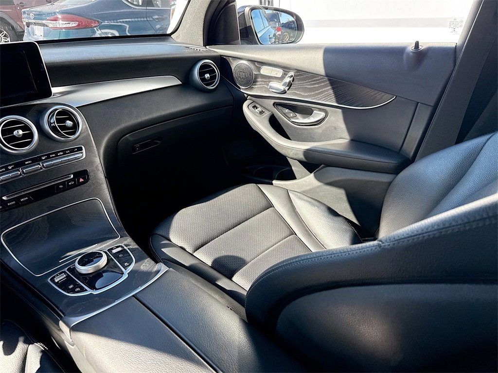 Used 2017 Mercedes-Benz GLC 300 w/ Premium 1 Package image 22