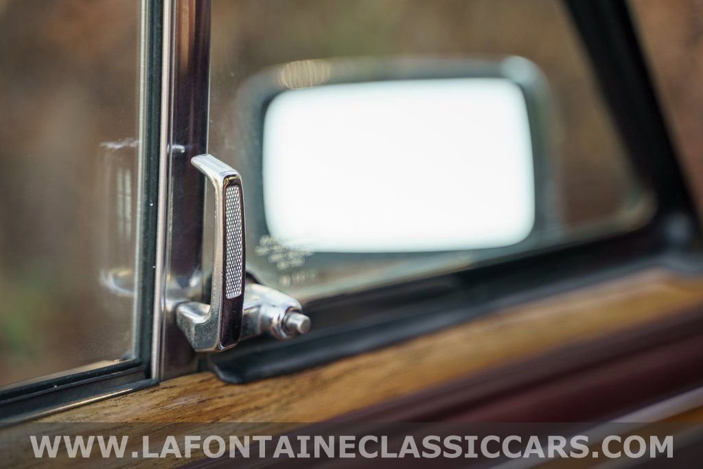 Used 1991 Jeep Grand Wagoneer image 80