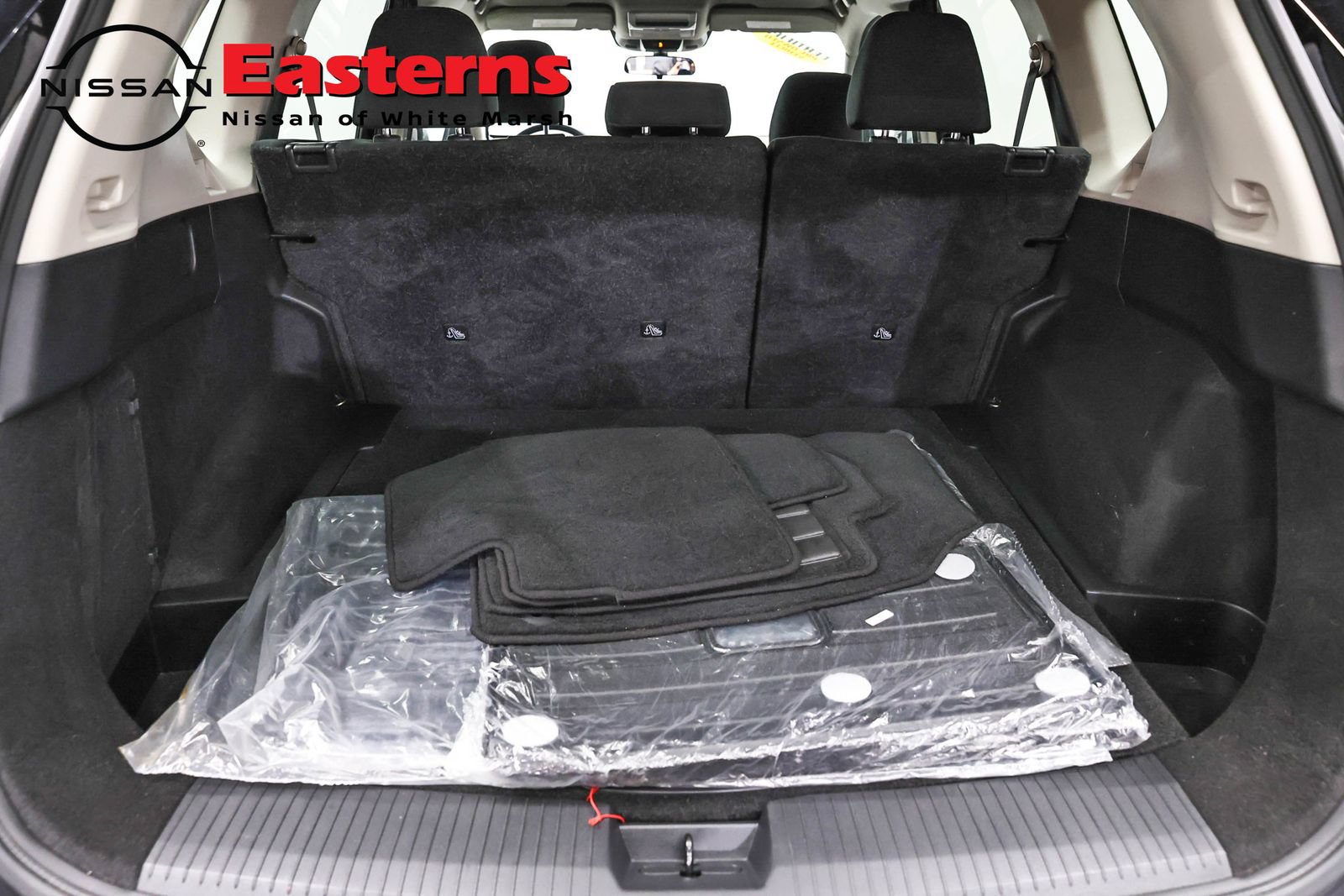 Used 2023 Nissan Rogue S AWD/4WD image 9