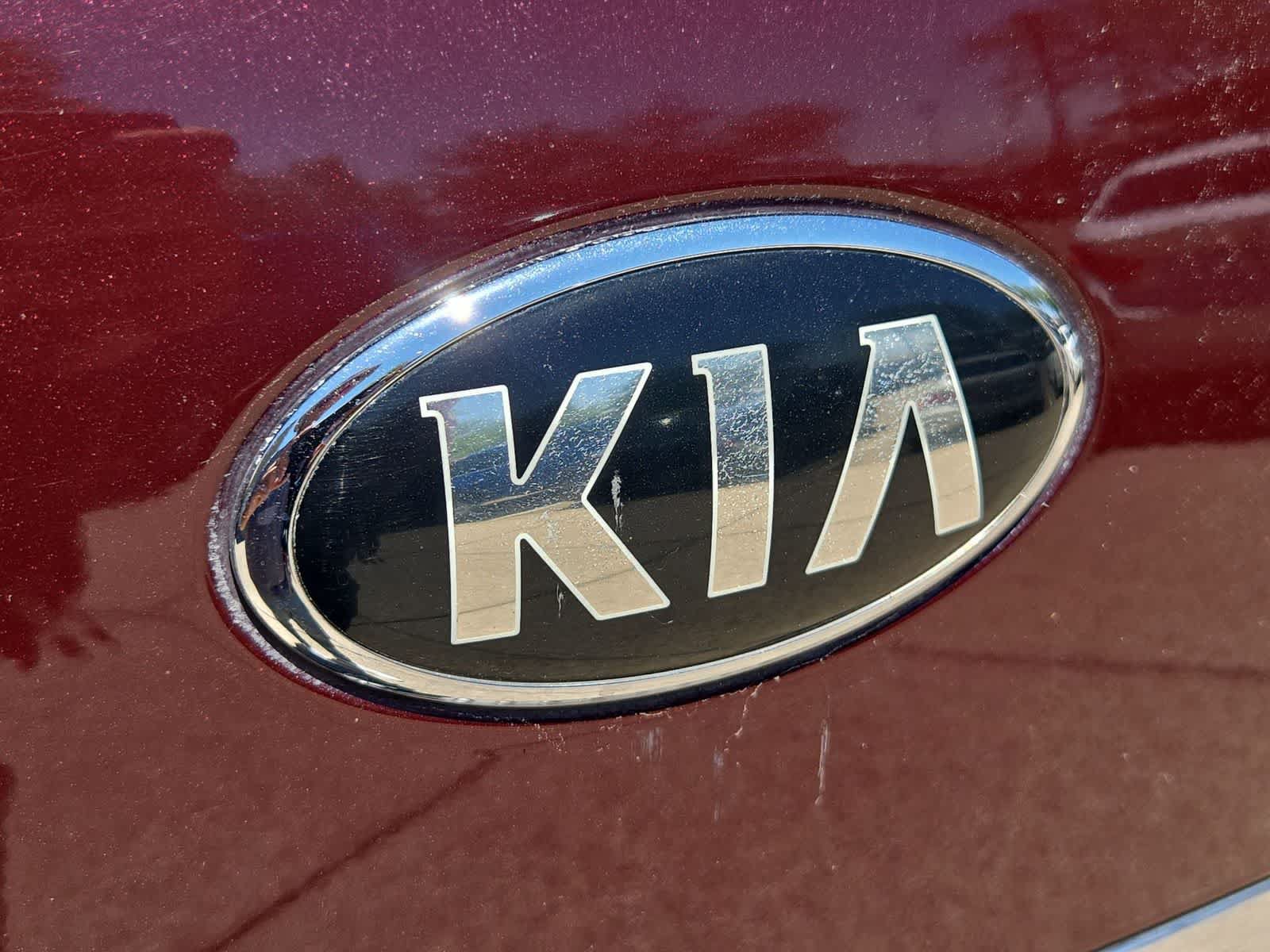Used 2015 Kia Sedona LX w/ LX Convenience Package FWD image 12