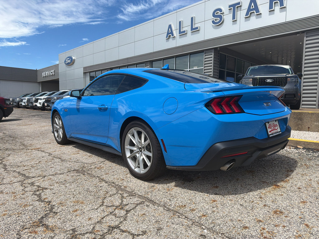 Used 2025 Ford Mustang GT Premium RWD image 8