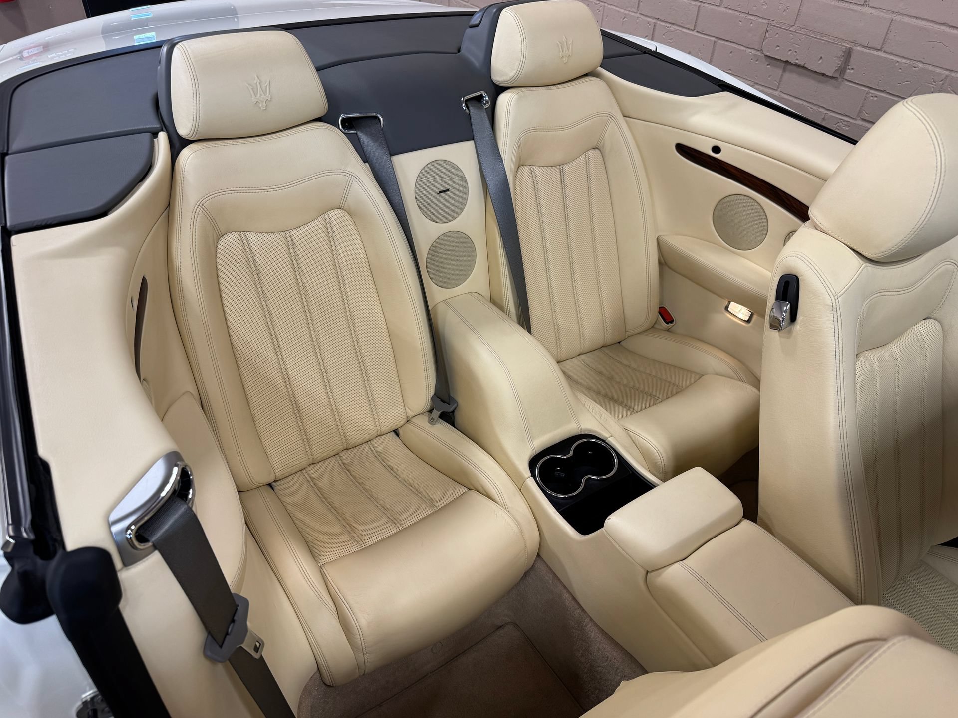 Used 2011 Maserati GranTurismo Convertible RWD image 53