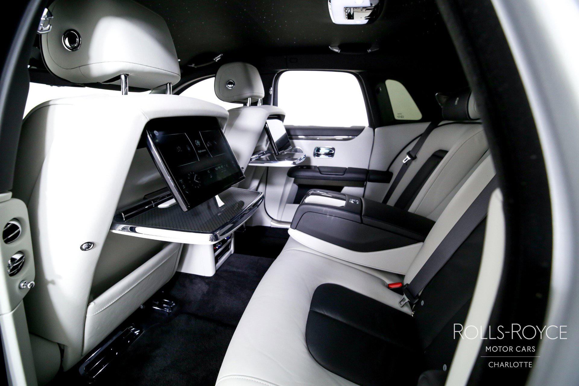 Used 2022 Rolls-Royce Ghost Black Badge AWD/4WD image 19