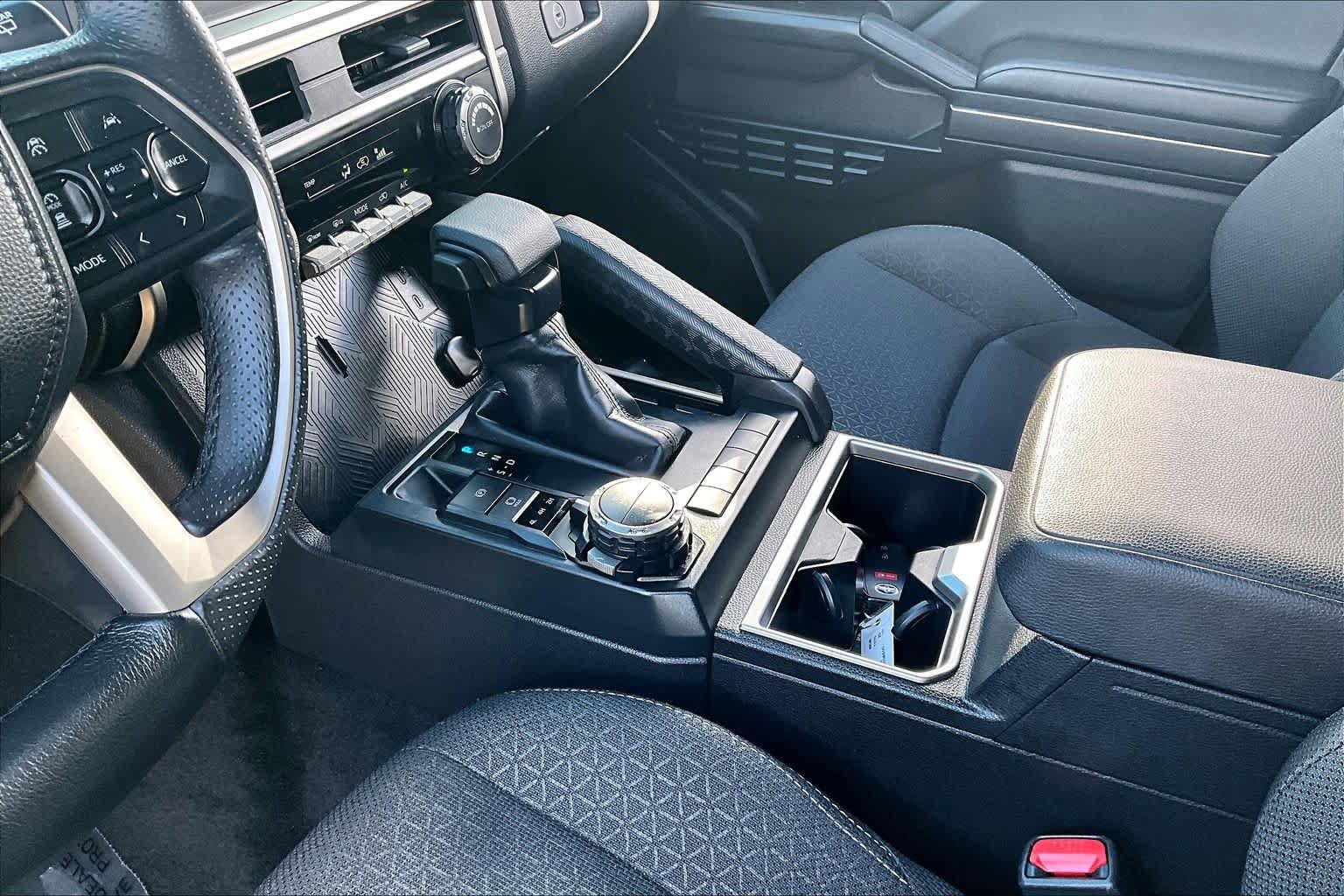 Certified 2025 Toyota 4Runner SR5 AWD/4WD image 16