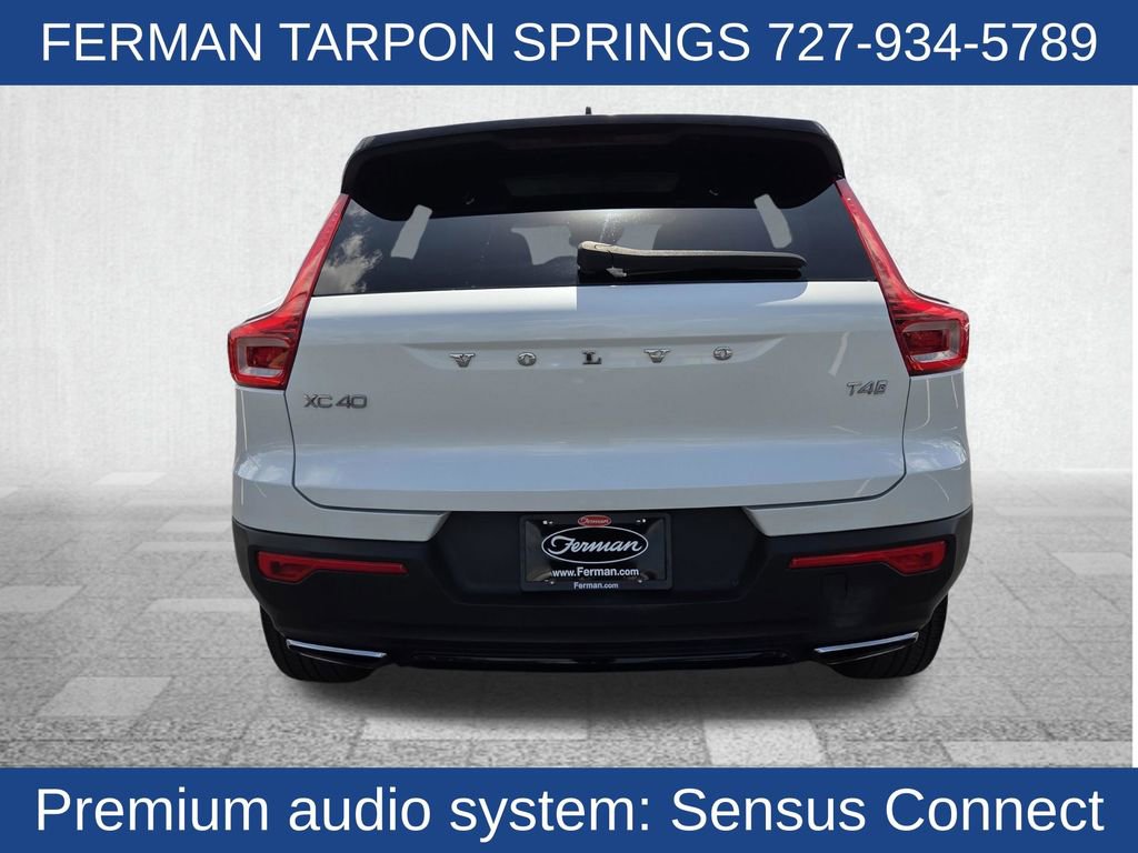 Used 2020 Volvo XC40 T4 R-Design w/ Protection Package Premier image 8
