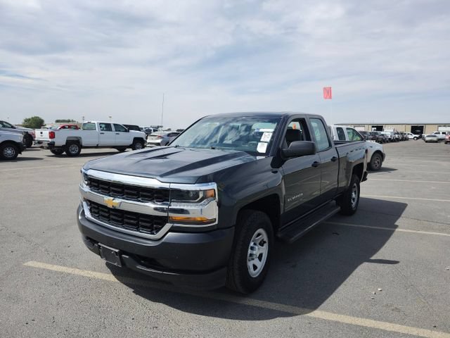 Used 2017 Chevrolet Silverado 1500 W/T w/ Trailering Package AWD/4WD image 4