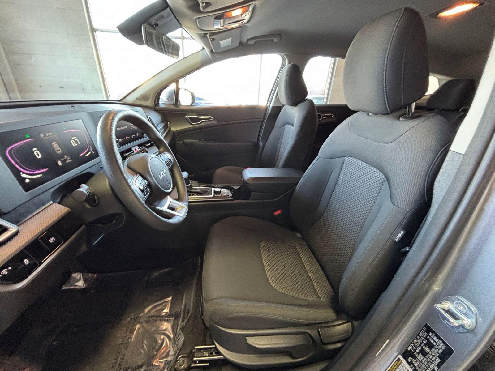 Used 2025 Kia Sportage LX image 26