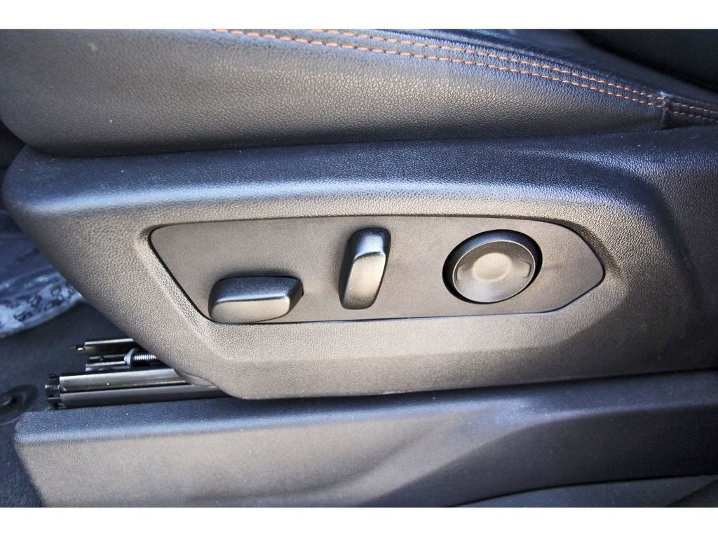 Used 2025 GMC Sierra 2500 AT4 image 26