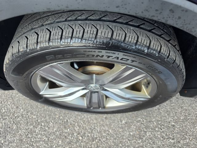 Used 2021 Volkswagen Tiguan SEL AWD/4WD image 9