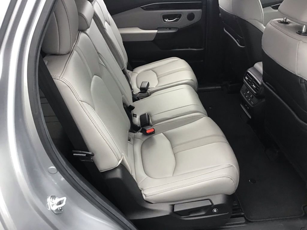 Used 2025 Honda Pilot EX-L image 16