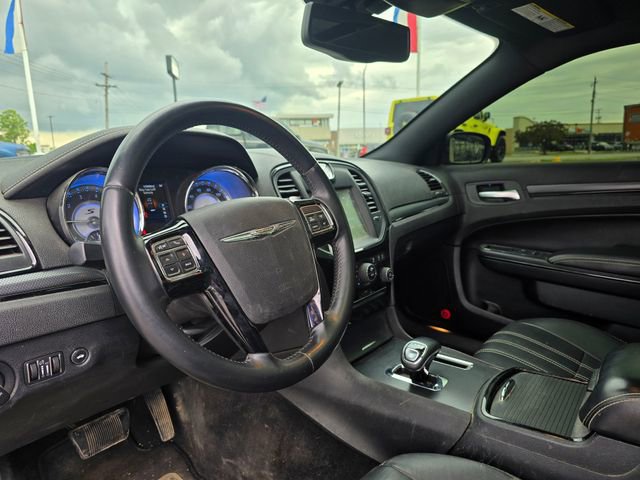 Used 2014 Chrysler 300 S RWD image 11