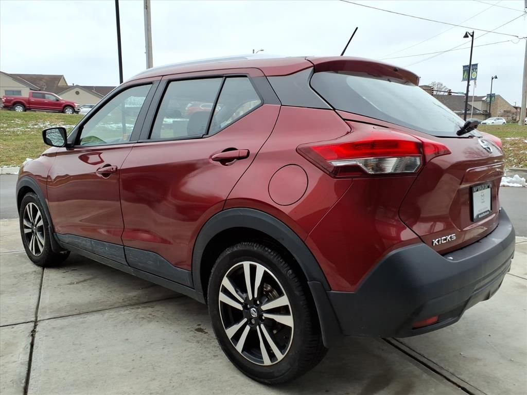 Used 2018 Nissan Kicks SV image 5