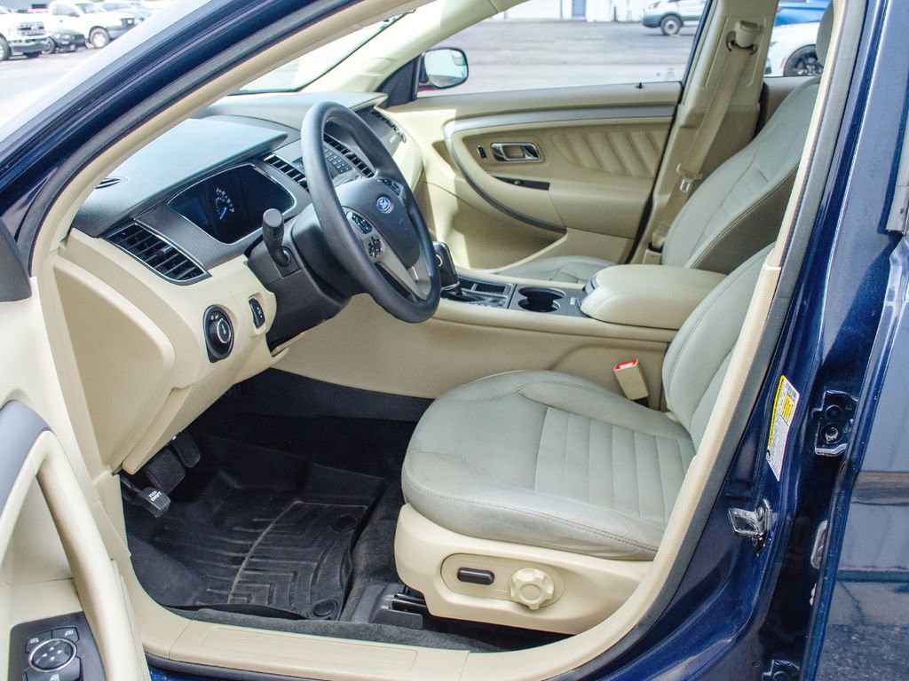 Used 2017 Ford Taurus SE FWD image 28