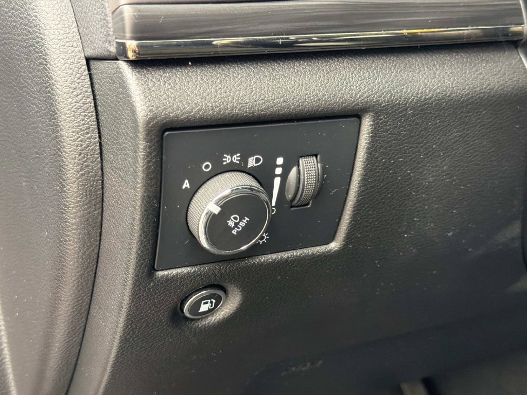 Used 2021 Jeep Grand Cherokee Limited X AWD/4WD image 26